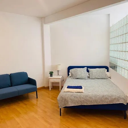 Charming First Line Estudio In Apartment Marbella